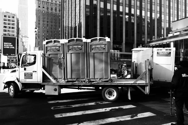 Best Affordable portable toilet rental  in Mission, KS